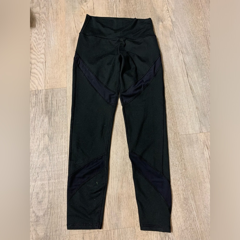 Women’s Small Aerie Black leggings -Chill. Play.Move